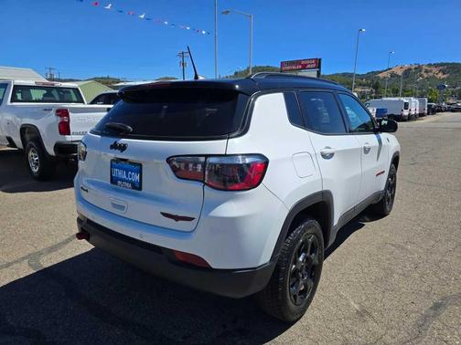2023 Jeep Compass Trailhawk