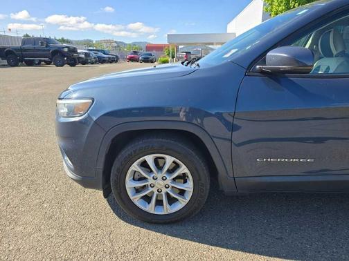 Slate Blue Pearlcoat 2021 Jeep Cherokee Latitude