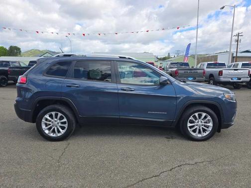 Slate Blue Pearlcoat 2021 Jeep Cherokee Latitude