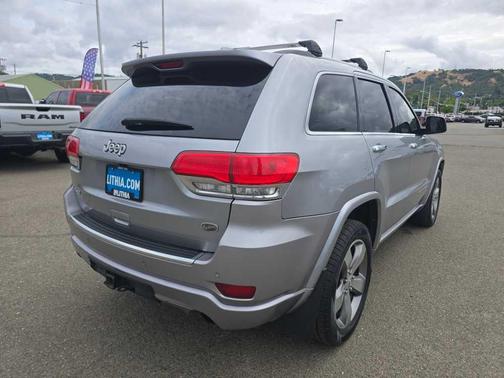 Billet Silver Clearcoat Metallic 2014 Jeep Grand Cherokee Overland