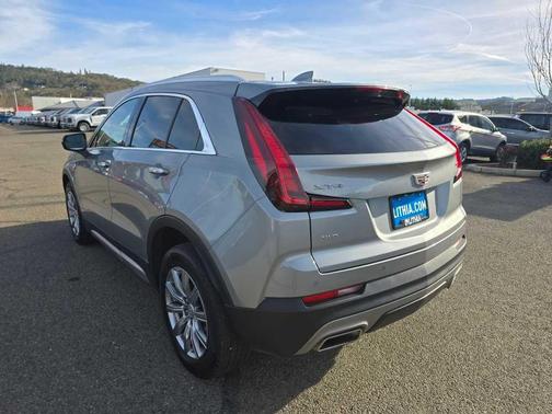 2023 Cadillac XT4 Premium Luxury