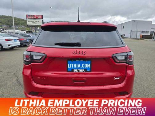 2022 Jeep Compass (RED) Edition