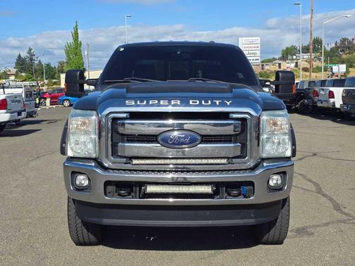 Magnetic Metallic 2015 Ford F-250 Lariat