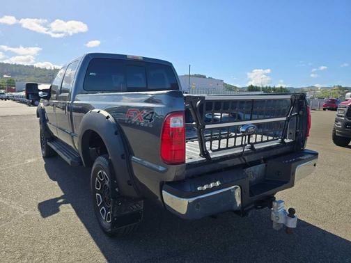 Magnetic Metallic 2015 Ford F-250 Lariat