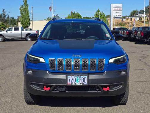 Hydro Blue Pearlcoat 2022 Jeep Cherokee Trailhawk