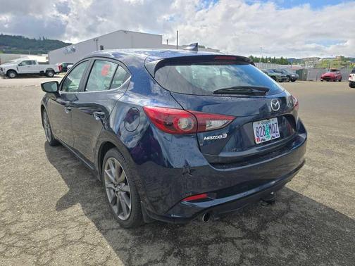 Deep Crystal Blue Mica 2018 Mazda Mazda3 Grand Touring