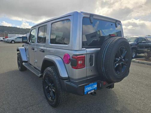 2020 Jeep Wrangler Unlimited Sahara Altitude