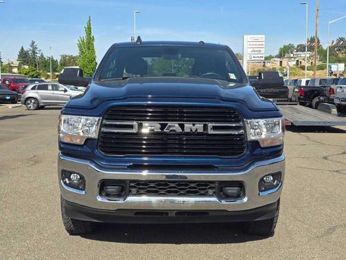 Patriot Blue Pearlcoat 2020 RAM 3500 Big Horn