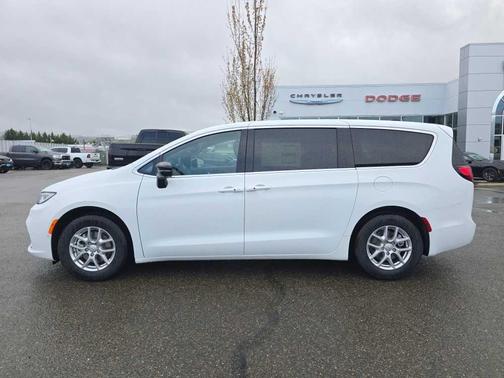 Bright White Clearcoat 2026 Chrysler Pacifica Select