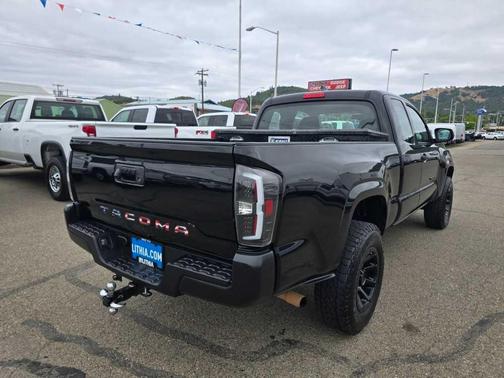2018 Toyota Tacoma SR
