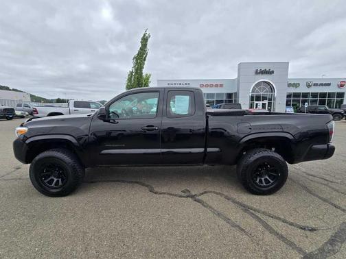 2018 Toyota Tacoma SR