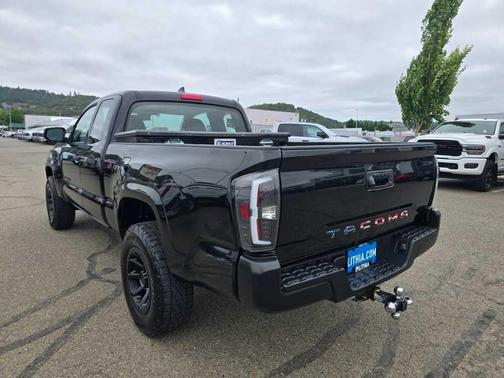 2018 Toyota Tacoma SR
