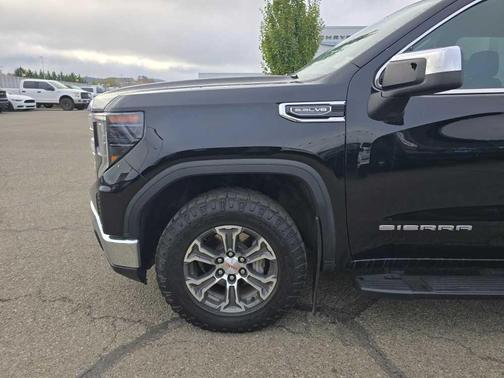 2023 GMC Sierra 1500 SLE