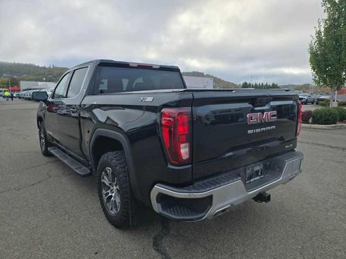 2023 GMC Sierra 1500 SLE