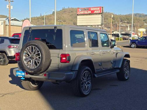 2022 Jeep Wrangler Unlimited 4xe Sahara