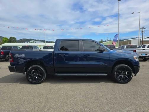 Patriot Blue Pearlcoat 2022 RAM 1500 Big Horn