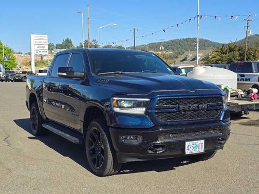 Patriot Blue Pearlcoat 2022 RAM 1500 Big Horn