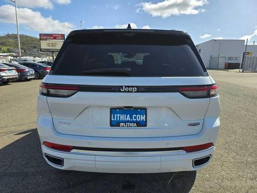 2025 Jeep Grand Cherokee Summit