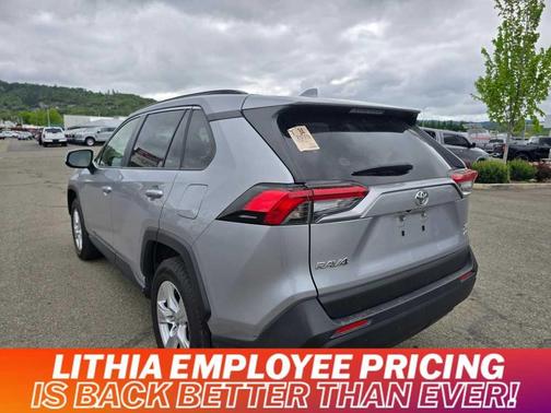 2020 Toyota RAV4 XLE