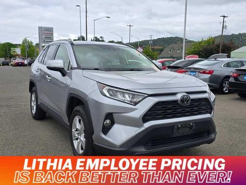 2020 Toyota RAV4 XLE