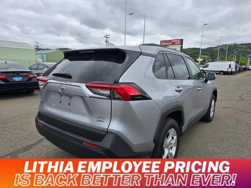 2020 Toyota RAV4 XLE