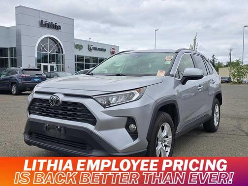 2020 Toyota RAV4 XLE