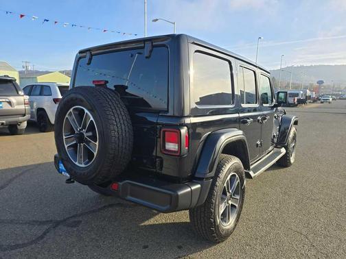 2023 Jeep Wrangler Sahara
