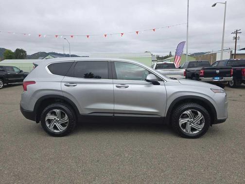 Shimmering Silver 2022 Hyundai SANTA FE SE