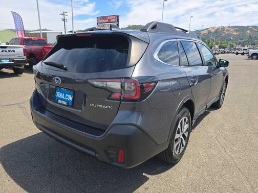 Magnetite Gray Metallic 2022 Subaru Outback Premium