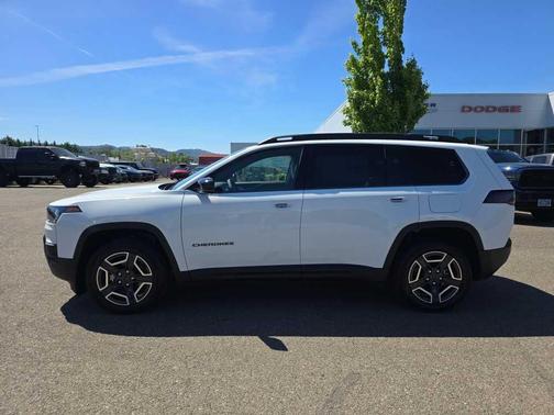 Bright White Clearcoat 2026 Jeep Cherokee LAREDO/LIMITED