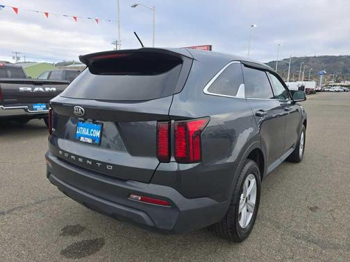 2021 Kia Sorento LX