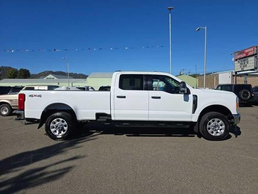 2023 Ford F-350 XLT