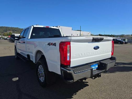 2023 Ford F-350 XLT