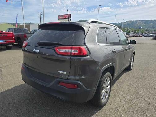 Granite Crystal Clearcoat Metallic 2018 Jeep Cherokee Latitude Plus