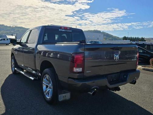 Granite Crystal Metallic 2017 RAM 1500 Sport