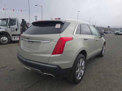 2017 Cadillac XT5 Platinum