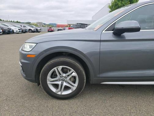 Monsoon Gray Metallic 2018 Audi Q5 2.0T Tech Premium