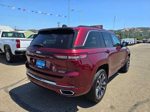 2025 Jeep Grand Cherokee Overland