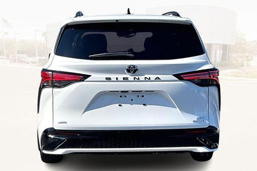 2024 Toyota Sienna XSE 7 Passenger