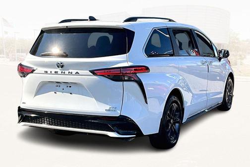 2024 Toyota Sienna XSE 7 Passenger
