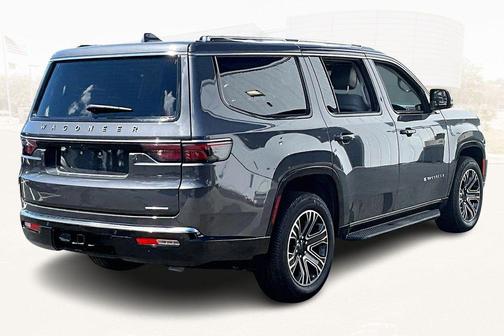 Baltic Gray Metallic Clearcoat 2022 Jeep Wagoneer Series III 4x2