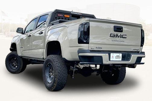 Desert Sand Metallic 2022 GMC Canyon AT4