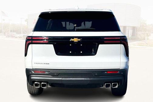 2024 Chevrolet Traverse LS