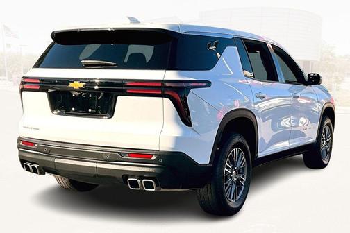 2024 Chevrolet Traverse LS