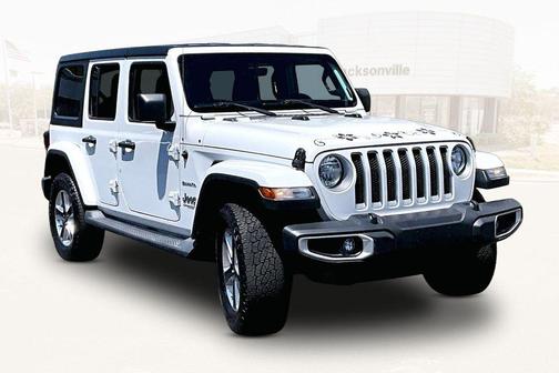 Bright White Clearcoat 2019 Jeep Wrangler Unlimited Sahara