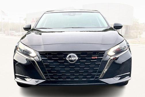 2023 Nissan Altima SR FWD