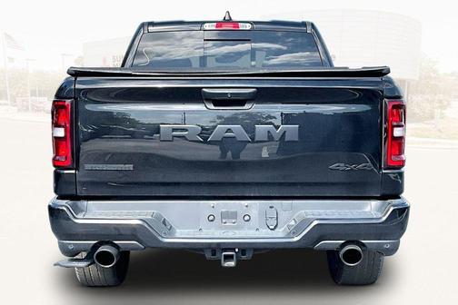 Diamond Black Crystal Pearlcoat 2025 RAM 1500 Big Horn/Lone Star