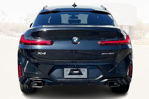 2022 BMW X4 xDrive30i
