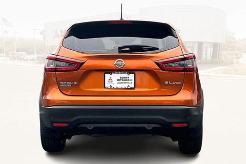 2022 Nissan Rogue Sport SL