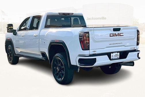 2025 GMC Sierra 2500 AT4